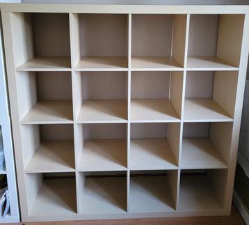 *gratis* IKEA KALLAX grote wandkast-boekenkast beschikbaar voor biedingen