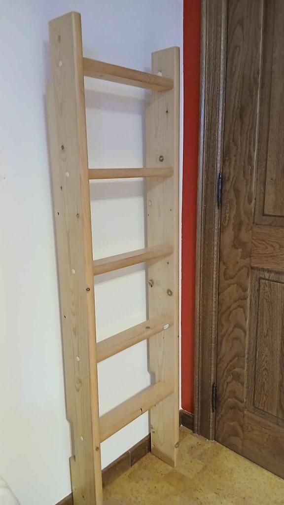 trap, Kinderen en Baby's, Kinderkamer | Commodes en Kasten, Zo goed als nieuw, 105 cm of meer, Minder dan 75 cm, Minder dan 50 cm