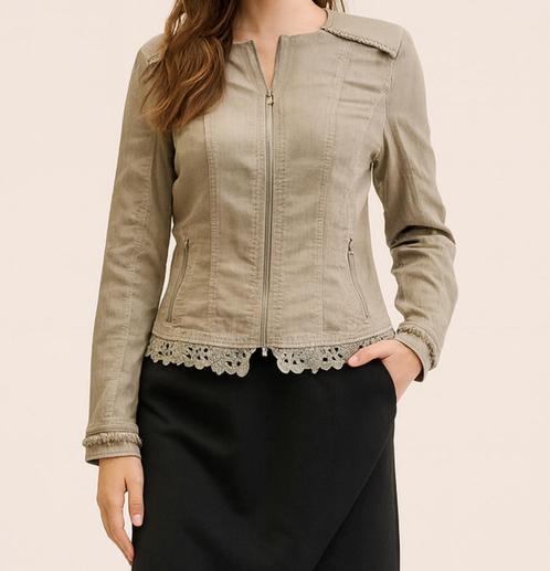 Exclusief Marc Cain jasje maat 34/36, Kleding | Dames, Jasjes, Kostuums en Pakken, Gedragen, Jasje, Maat 34 (XS) of kleiner, Beige