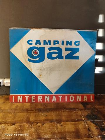 Metalen reclamebord camping gaz beschikbaar voor biedingen