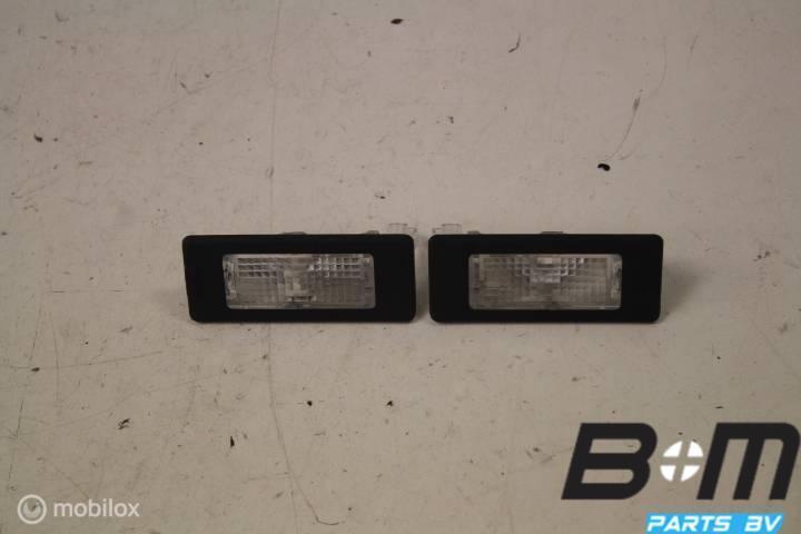 Kentekenplaat verlichting Volkswagen Touran 5N0943021, Auto-onderdelen, Verlichting, Gebruikt