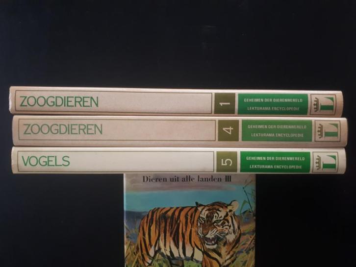 7 boeken over dier, natuur en geografie, Boeken, Natuur, Gelezen, Natuur algemeen, Ophalen of Verzenden