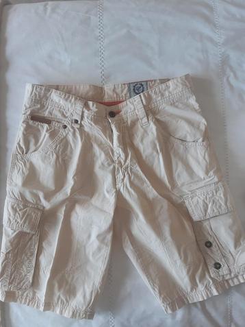 Short/Bermuda State of Art Maat 34. beschikbaar voor biedingen