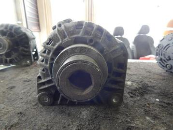 Dynamo d'un Renault Clio, Enlèvement ou Envoi, 3 mois de garantie, Utilisé, Renault