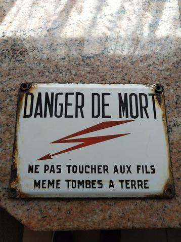 Oude geëmailleerde Danger of Death plaquette  beschikbaar voor biedingen