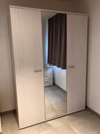 Te koop: 3-deurs kast – goede staat, Huis en Inrichting, Kasten | Kleerkasten, Ophalen, Gebruikt, 100 tot 150 cm, Met hangruimte