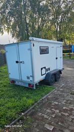 Aanhangwagen 750 kg dus met dezelfde nrplaat als de auto.gee, Ophalen