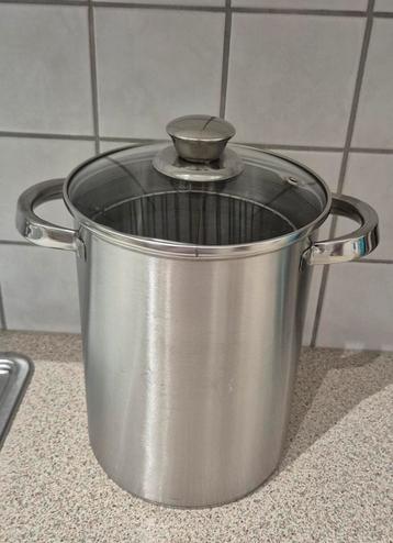Asperges kookpot beschikbaar voor biedingen