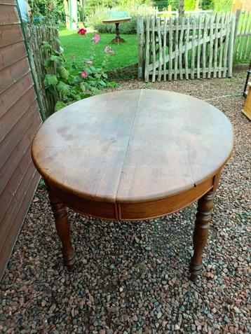 Table ovale ancienne beschikbaar voor biedingen