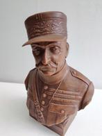 Beeld buste Generaal Foch , terracotta , getekens H.Heusers, Verzamelen, Militaria | Algemeen, Verzenden