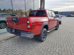 Toyota Hilux 2.8 D-4D MHEV Double Cab Aut Invincible, Auto's, Automaat, 4 deurs, 3500 kg, Te koop