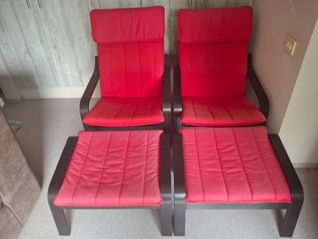 2 poang relaxstoelen met voetenbankjes beschikbaar voor biedingen
