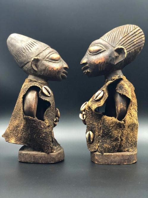 Prachtig, zeldzaam paar IBEJI-tweelingen Yorubastam Nigeria, Antiquités & Art, Art | Art non-occidental, Enlèvement ou Envoi