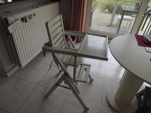 Kinderstoel wit, Kinderen en Baby's, Kinderstoelen, Gebruikt, Meegroeistoel, Aanschuifbaar, Afneembaar eetblad, Stoelverkleiner
