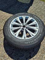 Volkswagen Tiguan. All season banden + velgen, Auto-onderdelen, Banden en Velgen, Ophalen, All Season, Band(en)