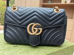 Gucci GG marmont medium bag, Handtassen en Accessoires, Tassen | Damestassen, Ophalen, Zo goed als nieuw, Zwart, Schoudertasje