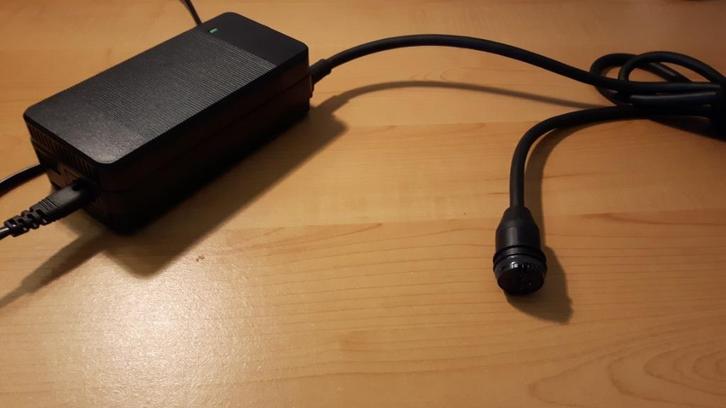 oplader specialized SBC-C04 versie 2 - BMZ 42V / 5A, Fietsen en Brommers, Elektrische fietsen, Nieuw, Ophalen