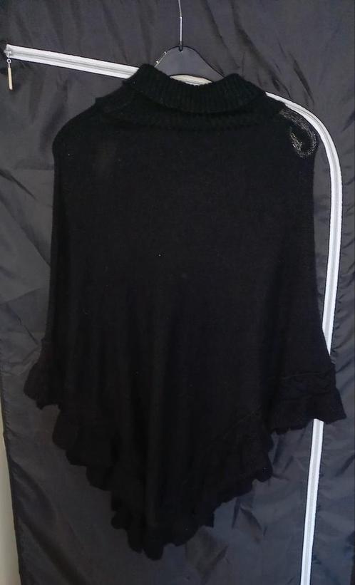 Dames poncho maat one., Kleding | Dames, Overige Dameskleding, Zo goed als nieuw, Ophalen