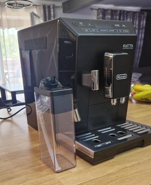 Machine a Café Délonghi Eletta Cappucino, Elektronische apparatuur, Koffiezetapparaten, Zo goed als nieuw, Gemalen koffie, Koffiebonen