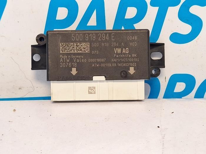 PDC Module van een Volkswagen Golf, Auto-onderdelen, Carrosserie, Volkswagen, Gebruikt, 3 maanden garantie, Ophalen of Verzenden