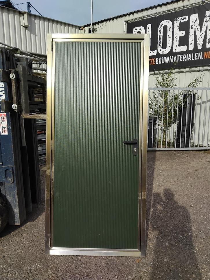 Sandwichpaneel deuren 93 x 214 Staldeuren 280 x 335, Dieren en Toebehoren, Stalling en Weidegang, Opfok, Stalling, Accessoires