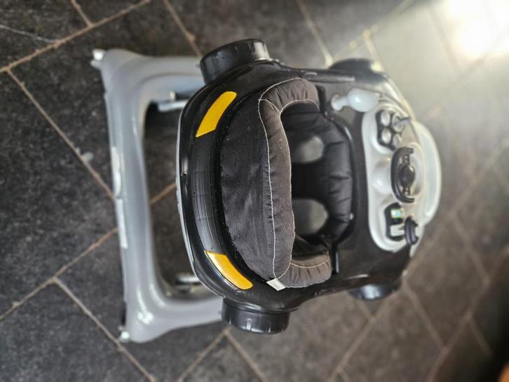 Baby loopstoel / walker in auto-model, Kinderen en Baby's, Wipstoeltjes, Zo goed als nieuw, Wipstoel, Ophalen