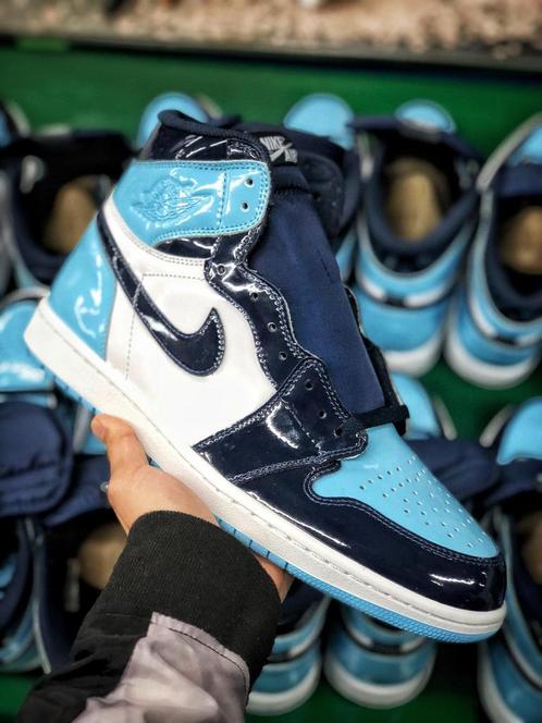 Nike air Jordan 1 « Blue chill » rétro haute, Vêtements | Hommes, Chaussures, Enlèvement ou Envoi