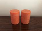 Pomax set van 2 oranje kaarsen NIEUW, Huis en Inrichting, Woonaccessoires | Kandelaars en Kaarsen, Nieuw, Minder dan 25 cm, Ophalen of Verzenden