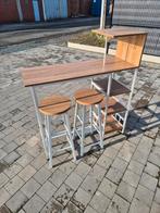 Hoge tafel met 2 tambouretten, Ophalen