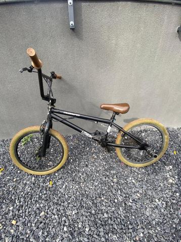 BMX MUDDYFOX,20 disponible aux enchères