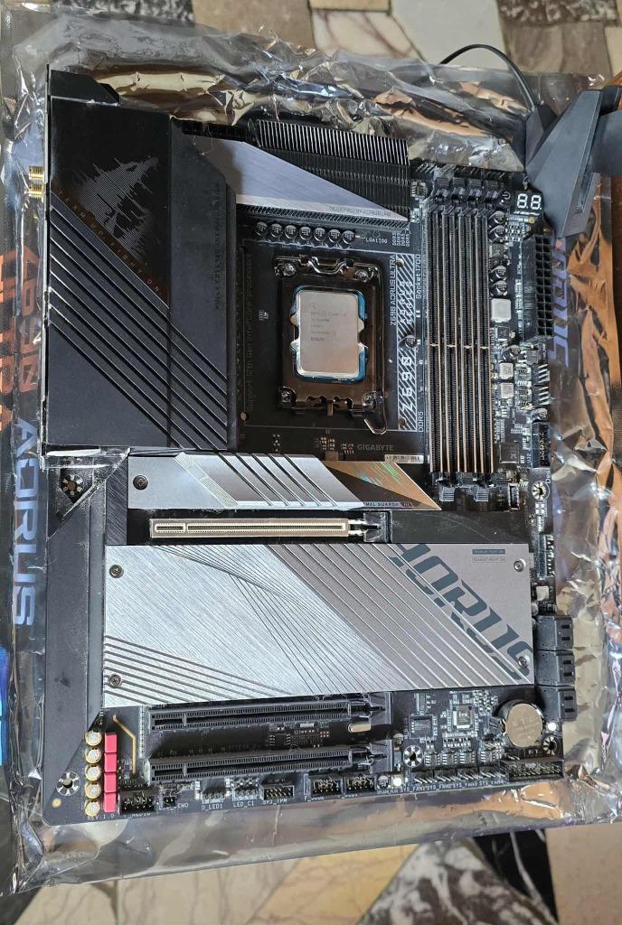 Carte mere Aorus Z690 Ultra DDR5, Computers en Software, Moederborden, Zo goed als nieuw, Intel, DDR5, Ophalen of Verzenden