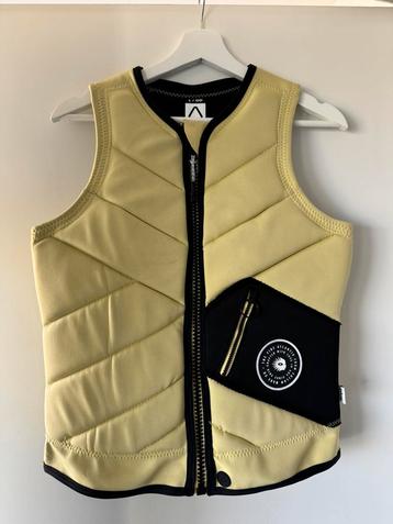 Follow Unisex Impact Vest – Maat L/DD – Uitstekende Staat beschikbaar voor biedingen