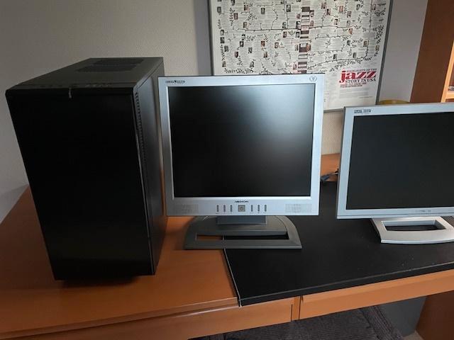 Mooie desktop PC, Informatique & Logiciels, Ordinateurs de bureau, Comme neuf, 3 à 4 Ghz, SSD, 8 GB, Avec carte vidéo, Avec moniteur