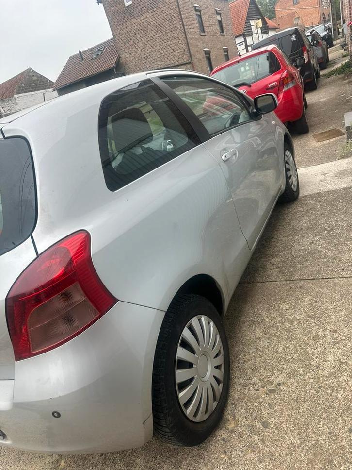 Toyota yaris automaat met airco, Auto's, Toyota, Particulier, Yaris, Benzine, Euro 4, Automaat, Ophalen