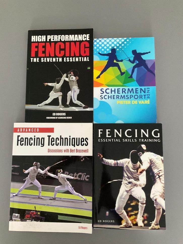 Schermsport: boeken en rugzak, Boeken, Sportboeken, Zo goed als nieuw, Vechtsport, Ophalen