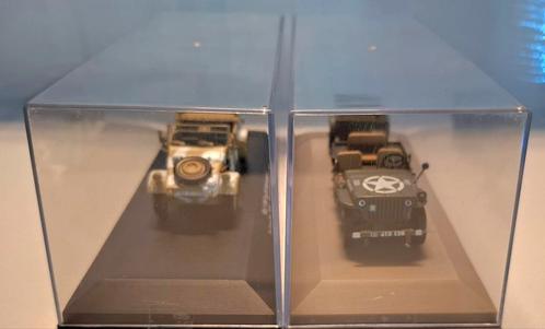 WILLY'S JEEP MET VW CUBEL SCHAAL 1 43. Voor  de 2 auto's, Hobby en Vrije tijd, Modelauto's | 1:43, Ophalen of Verzenden