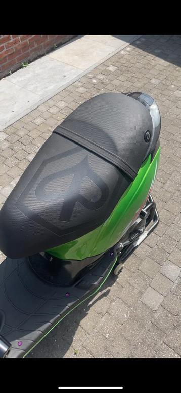 Zip sp zadel origineel beschikbaar voor biedingen
