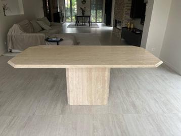 Zeer mooie travertin eettafel 180x90 beschikbaar voor biedingen