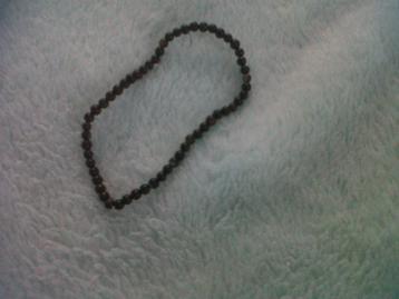 Fijn armbandje met onyx kraaltjes beschikbaar voor biedingen