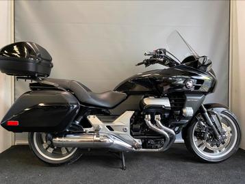 HONDA CTX 1300 EN PARFAIT ÉTAT *** Garantie *** disponible aux enchères