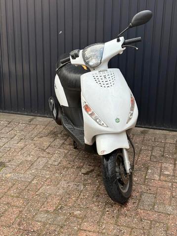 Piaggio zip 50cc 4t - glans wit - 2011 beschikbaar voor biedingen