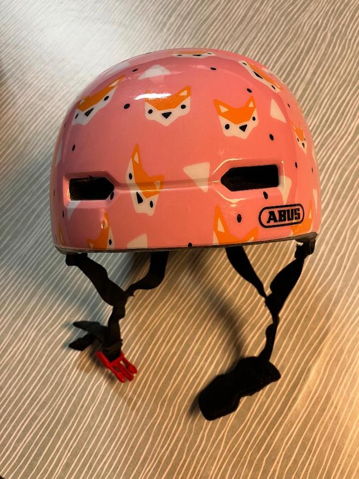 Helm Abus Skurb Small - ongevalvrij, Fietsen en Brommers, Fietsaccessoires | Fietshelmen, Zo goed als nieuw, Jongen of Meisje
