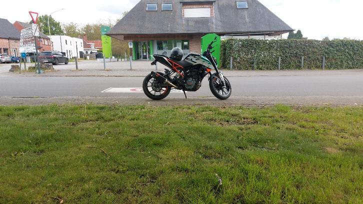 KTM Duke 125 cc, Motos, Motos | KTM, Particulier, Naked bike, jusqu'à 11 kW, 2 cylindres, ABS, Éclairage LED, Échappement sport