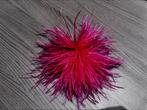 Nieuwe fushiakleurige broche met veren in Perfecte Nieuwe st, Ophalen of Verzenden, Nieuw, Roze, Overige materialen