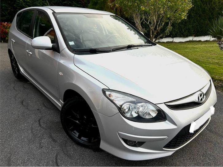 Hyundai i30 1.6 crdi 90ch Super conditie, complete notebook, Auto's, Hyundai, Particulier, i30, ABS, Airbags, Airconditioning