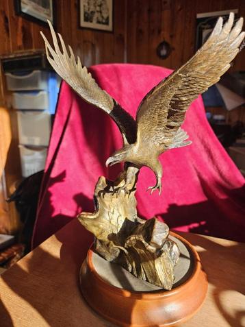 Sculpture Franklin Mint Aigle "Wings of Glory" disponible aux enchères