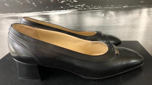NIEUW schoenen merk Bally maat 41 - GRATIS zomerschoenen, Kleding | Dames, Schoenen, Nieuw, Schoenen met lage hakken, Zwart, Ophalen of Verzenden
