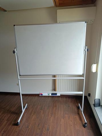 Whiteboard op wielen dubbelzijdig draaibaar 120x90cm beschikbaar voor biedingen