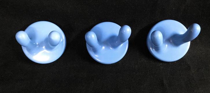 IKEA Krokig lot van 3 Vintage design kunststof kapstokjes, Huis en Inrichting, Woonaccessoires | Kapstokken, Gebruikt, Wandhaken