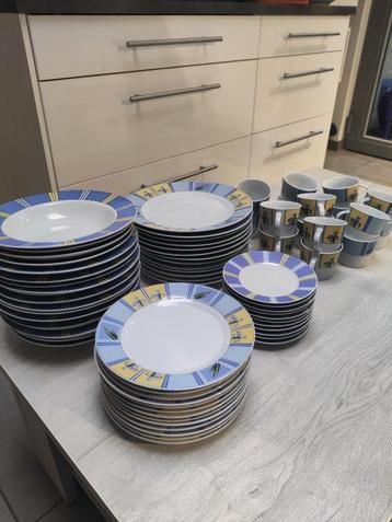 Vintage Servies beschikbaar voor biedingen